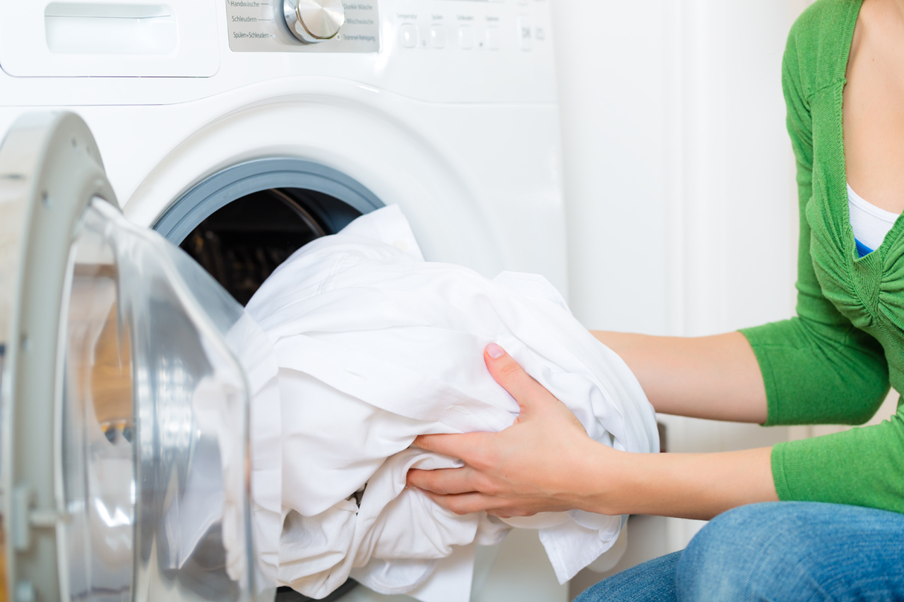 housekeeper with washing machine